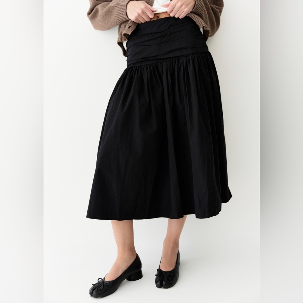 Elegant Black Midi Skirt all:row